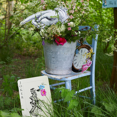 Alice Party Decorations | 8 Pack |