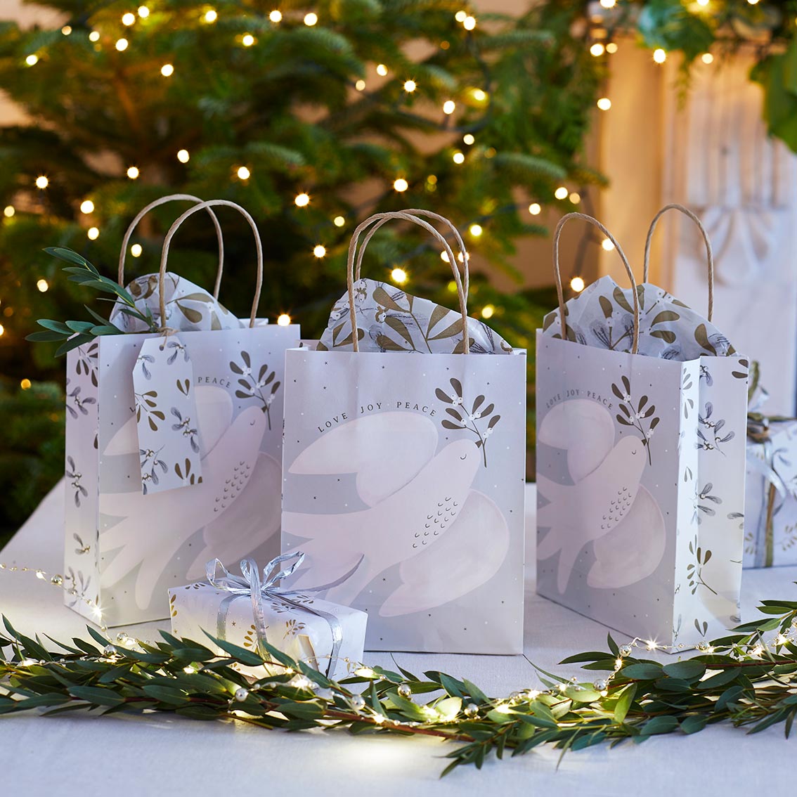 Mistletoe White Christmas Paper Gift Bag - 8 Pack