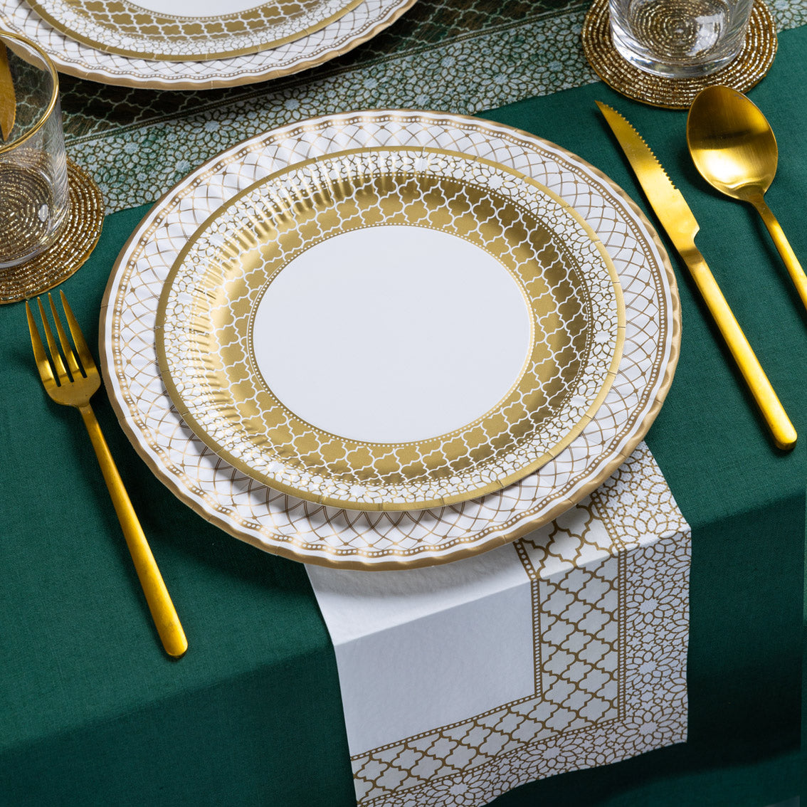 Party Porcelain Gold & White Paper Plates - 10 Pack